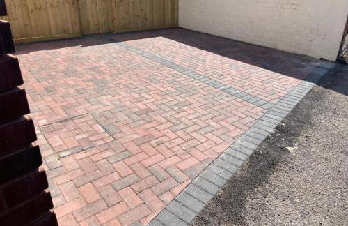 Seaview Apartment with parking - Photo 12