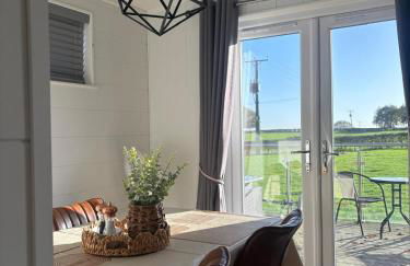 Shropshire Lodges - Romantic Luxury Hot Tub Breaks - Foto 63