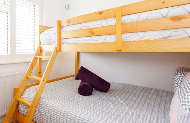 Seaside Retreat 2 Mins to Beach - Photo 16