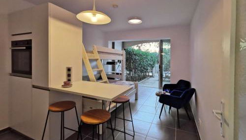 Jardin, terrasse, climatisation, à 5 minutes à pied des plages, commerces et animations - Photo 3