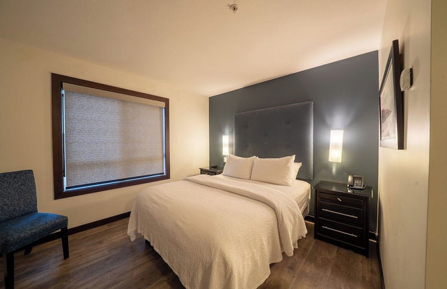 Sunrise Ridge Waterfront Resort - Photo 27