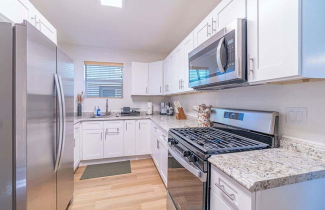 Charming Family 2BR Midtown Reno - Pets Welcome - Photo 6