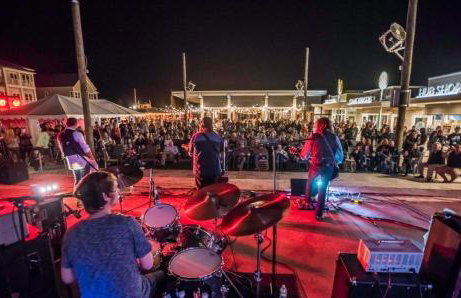 2 Blocks to the Beach! Pool & Golf Cart, Sleeps 21 - Foto 27