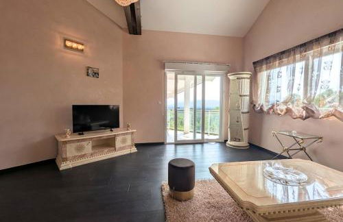 Luxurious Villa with Pool - Foto 34