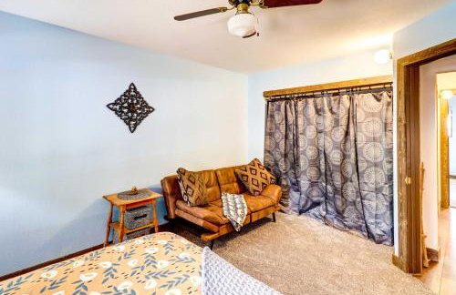 Near Hiking Trails Wooded Cabin in Lakeside! - Foto 11