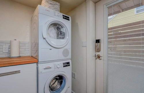 Private Basement Suite w Hot Tub - Foto 16