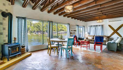 4-Season Boathouse, Hot Tub! Guadalupe River Oasis - Foto 3