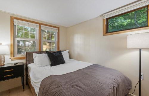 Intimate Cabin Private Dock - Photo 32