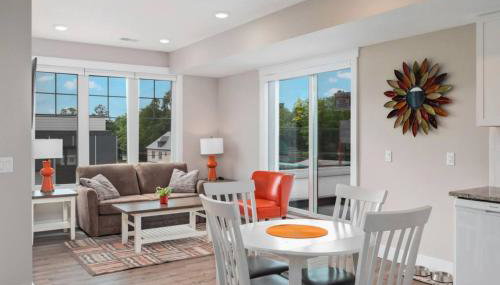 Private Hot Tub The Perch 14 Patio 2BR Downtown - Foto 3