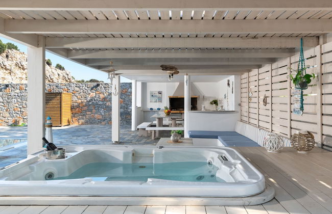 Madia Villa - Photo 14