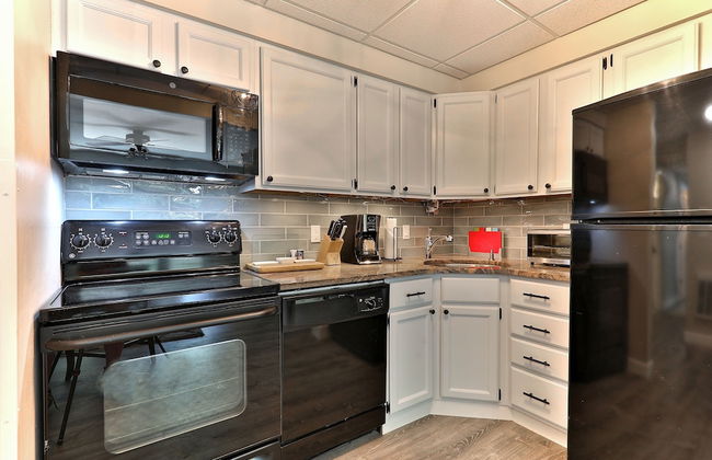 Mountain Green Resort By Killington VR - 3 Bedrooms - Photo 30