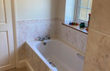 Exclusive 2 Bedroom Apartment with Summer House and Hot Tub - Foto 20