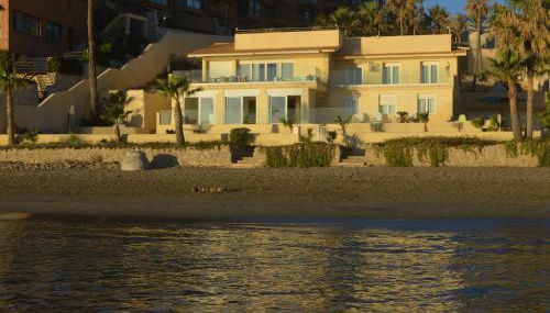 Maravilloso Apartamento AMANECER CABO a pie de playa y mar en CHALET ROQUETES - Foto 2