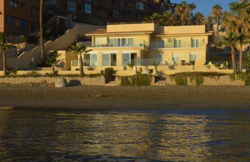 Maravilloso Apartamento AMANECER CABO a pie de playa y mar en CHALET ROQUETES - Foto 2