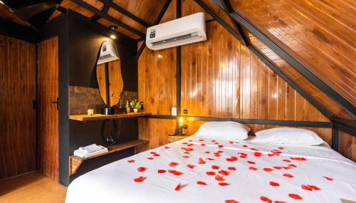 Chalé romântico com hidro e charme - Foto 2