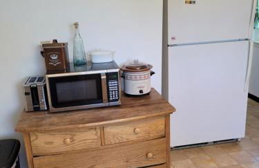 Oscoda Hilltop Haven - Great Location near Beach! - Foto 32