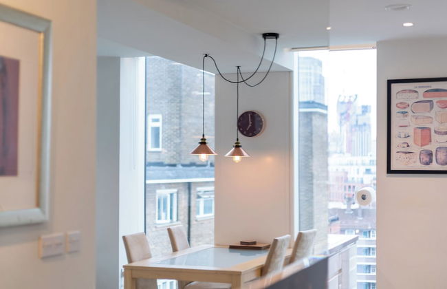 Chic & Stylish 2Bed in Heart of London - Photo 33