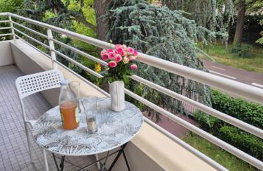 Beautiful apartment, beautiful view, quiet, 6min walk from metro1 and 20min from LOUVRE - Foto 1