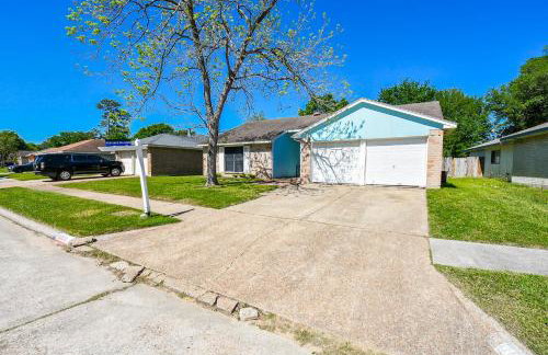 10 Minutes from IAH and Mall, Newly Rehabbed - Foto 58