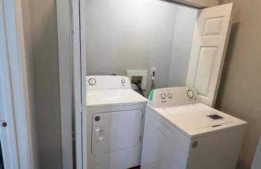 Enjoy Peace of Mind with a Modern Touch of Class - Foto 14