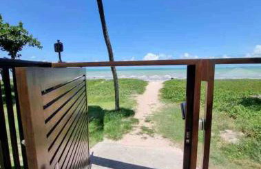 Apartamento a beira-mar com piscina - Foto 19