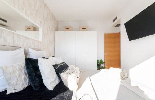 Penthouse with Private Terrace & Pool Access - Foto 30