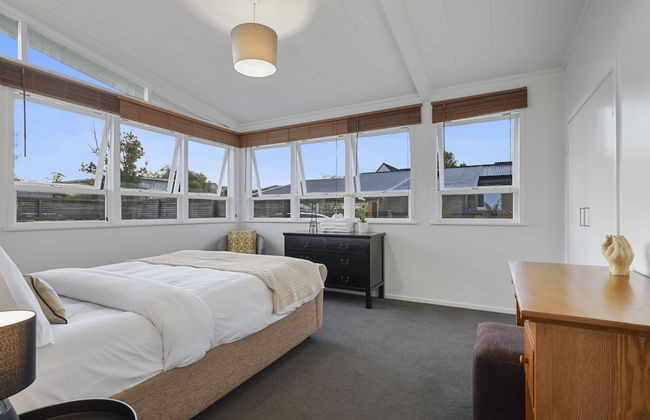 Gorgeous Family Home-Fully Fenced & Toys - Foto 6