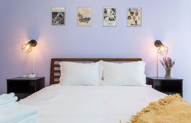 Cherry Suites 2BR Apt w W D Arcade Machine - Foto 12