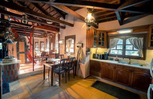 Rustic Retreat - Private Pool in Nature's Embrace - Photo 14