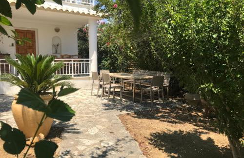 Top Holiday Home Private Pool by the sea With Private Garden for Private use - Photo 52