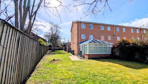 Charming Townhome Retreat, close to Manchester - Foto 5, Garden