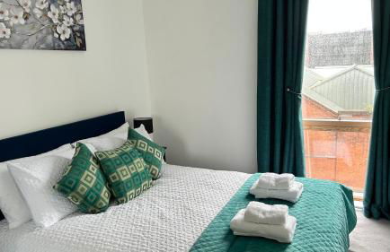 Elegant Modern 2-Bed Apartment steps from Belfast City Centre - Foto 18