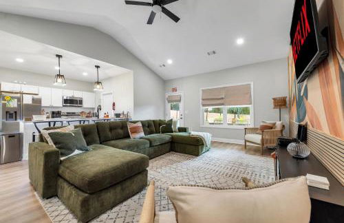 Brand New Cozy FirePit Home Near Fort Moore - Foto 48