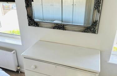 Woodingdean Contractor Pad - FREE Car & Van Parking - Foto 28