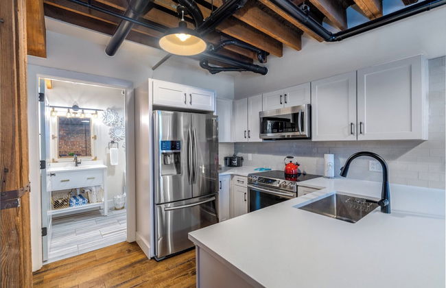 Contemporary Nashville at The 1865 - Photo 7