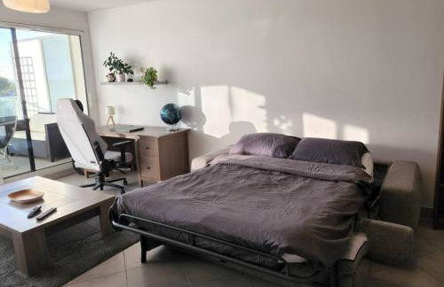 Bel Appartement avec Terrasse et Clim - Foto 7