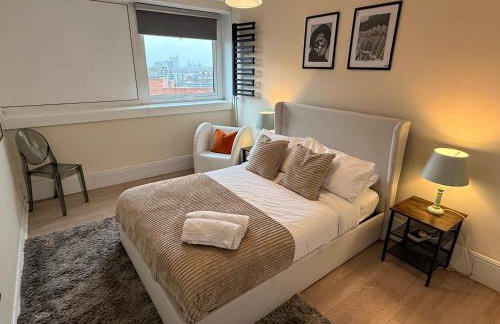 Stuning city views steps from the Iconic Abbey Road crossing - Foto 21