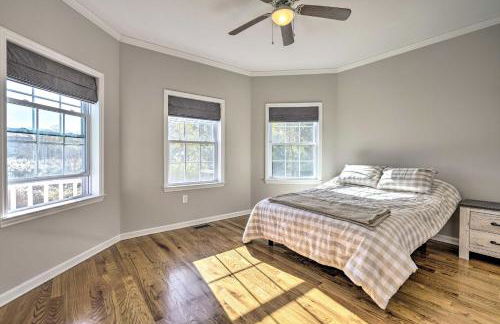 Charming Spring Lake Retreat, 1 Mi to Beach! - Foto 10