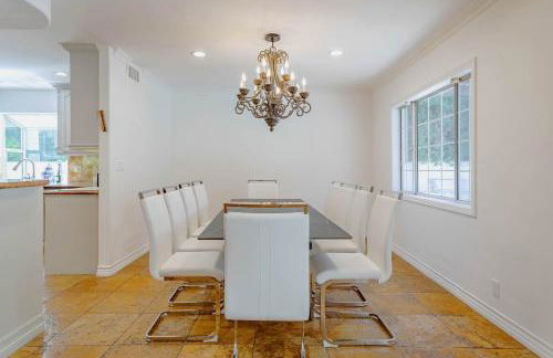 Cozy Home with Pool and Jacuzzi Minutes from Universal Studios - Foto 8