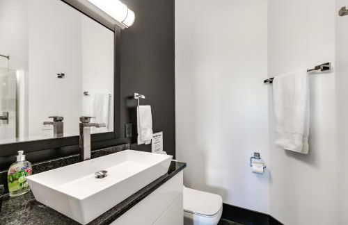 Motorcycle-Themed Home in Spearfish with Hot Tub! - Foto 28