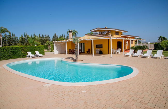 Villa With Large Swimming Pool Salento - Foto 9