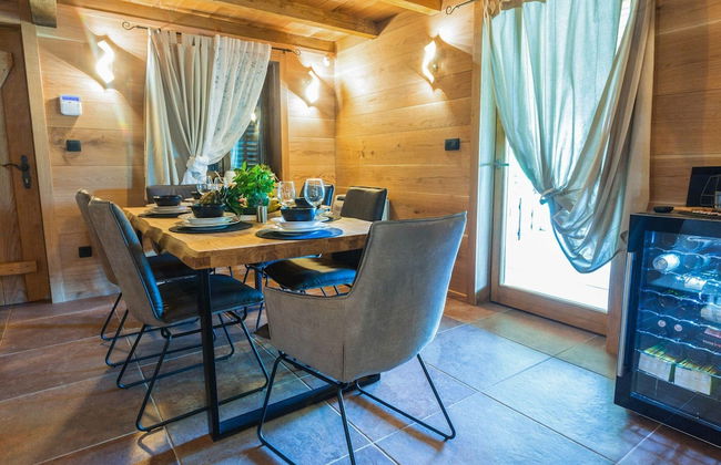 Amazing Chalet with Private Garden, Hot Tub, Sauna, Great Location by the River - Foto 22