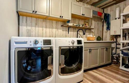 Little Blue Cottage: a wooded getaway near beaches and towns - Foto 19