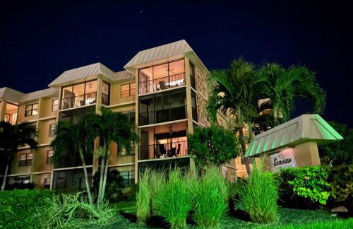 End Unit Steps from Beach Access w/ No Crazy Beach Prices - Foto 38