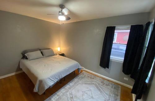 Spacious 3 Bedroom Home with Game Room and Parking - Foto 17