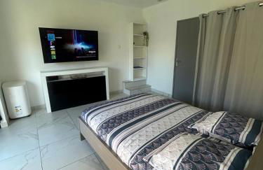 Studio en bas de villa - Foto 1