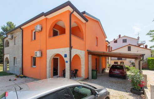 2 Bedroom Gorgeous Apartment In Umag - Foto 1