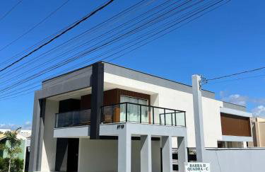 Luxuosa casa, a 150m da praia - Foto 2