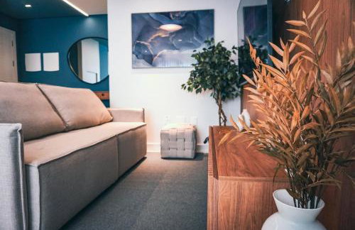 Apê elegante, terraço Lindo e ótima localização - Foto 7