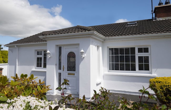 Charming 4-bed Cottage in Dungannon - Foto 1